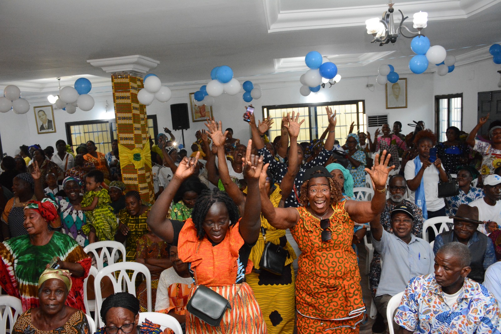 Attécoubé : des femmes mobilisées pour Nady Bamba en tournée de remerciement