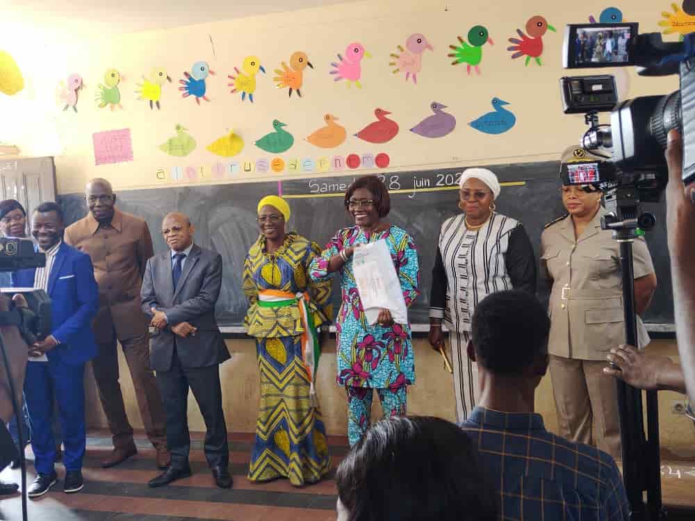 Côte d’Ivoire : Plus de 6 000 candidats au test de recrutement régionalisé des enseignants contractuels