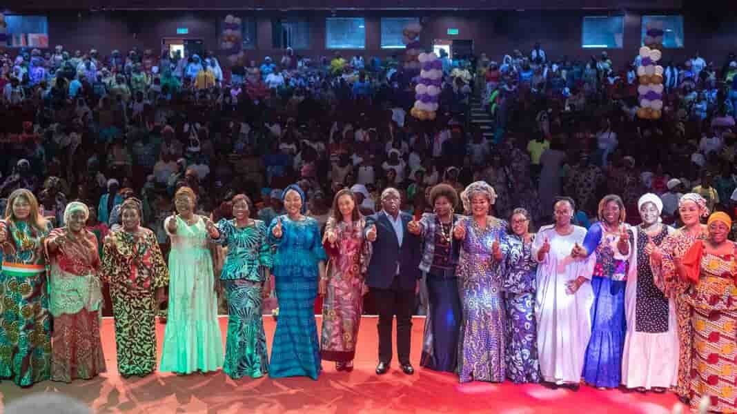 Côte d’Ivoire : des femmes mobilisent 20 millions FCFA pour soutenir la candidature d’Alassane Ouattara
