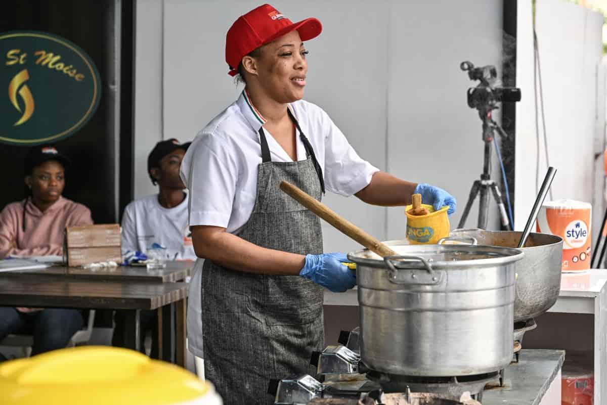 Record Guinness de cuisine : la cheffe ivoirienne, Zeinab Bancé,  marque l’histoire de la gastronomie