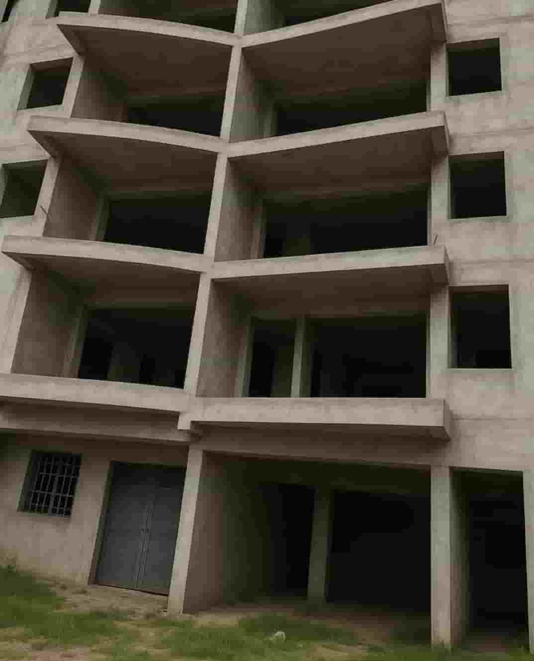 Côte d’Ivoire: un homme chute mortellement du 8ᵉ étage d’un immeuble en construction à Cocody